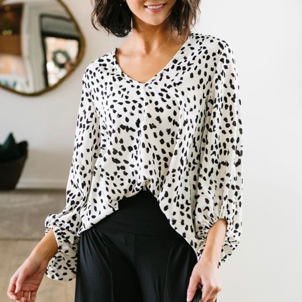 FINAL SALE❗️ Water Spots Polka Dot Blouse White - Picture 1 of 8